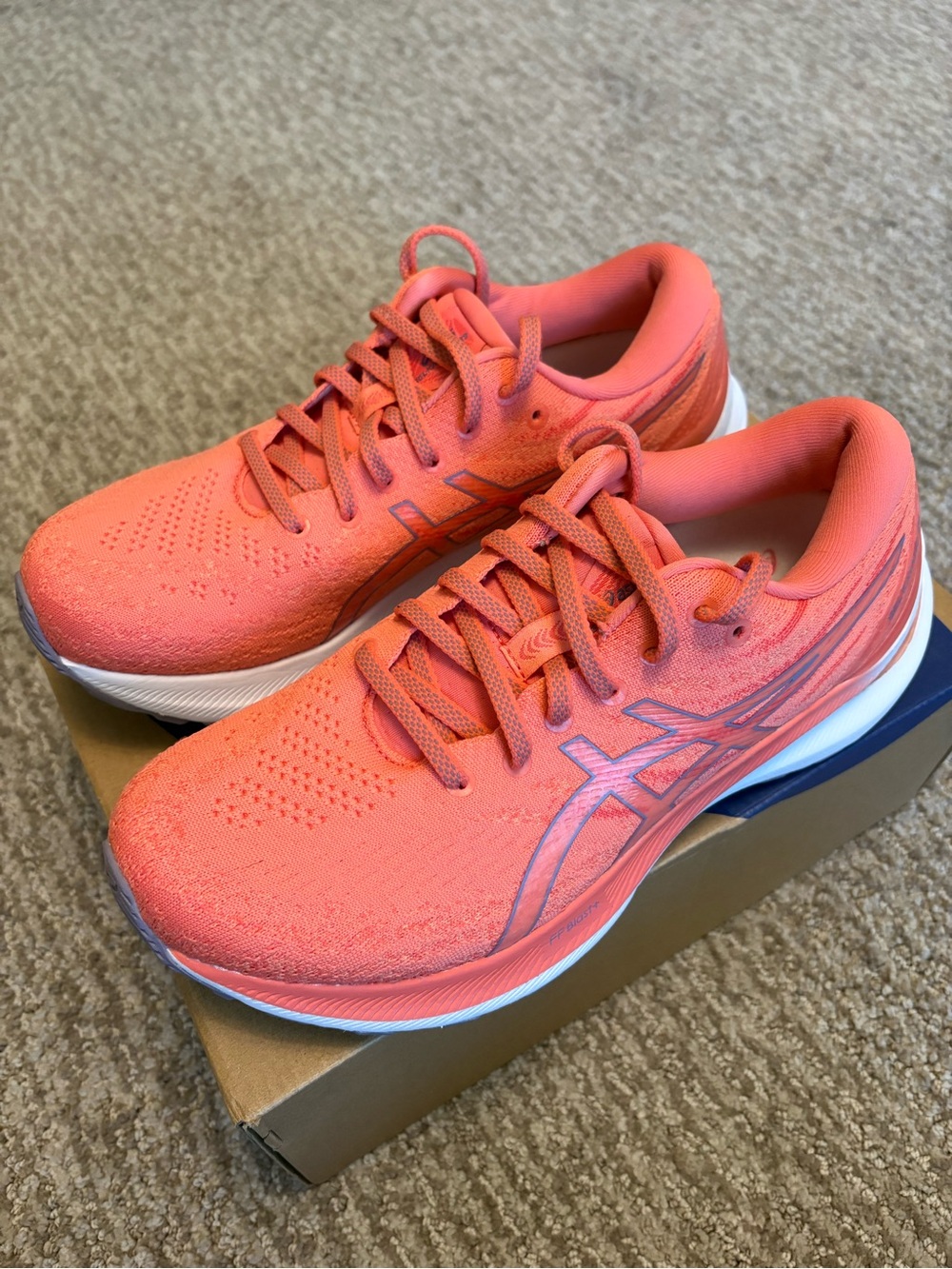 ASICS Gel Kayano 29 Women’s Running Shoes Size 9 Like New Papaya